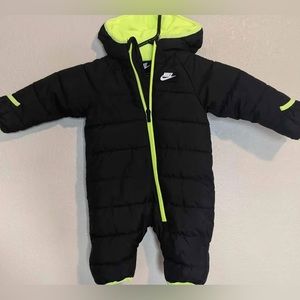 NIKE Black and Neon Green snowsuit